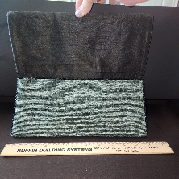 Mary Frances Caribbean Clutch - Picture 5 of 9